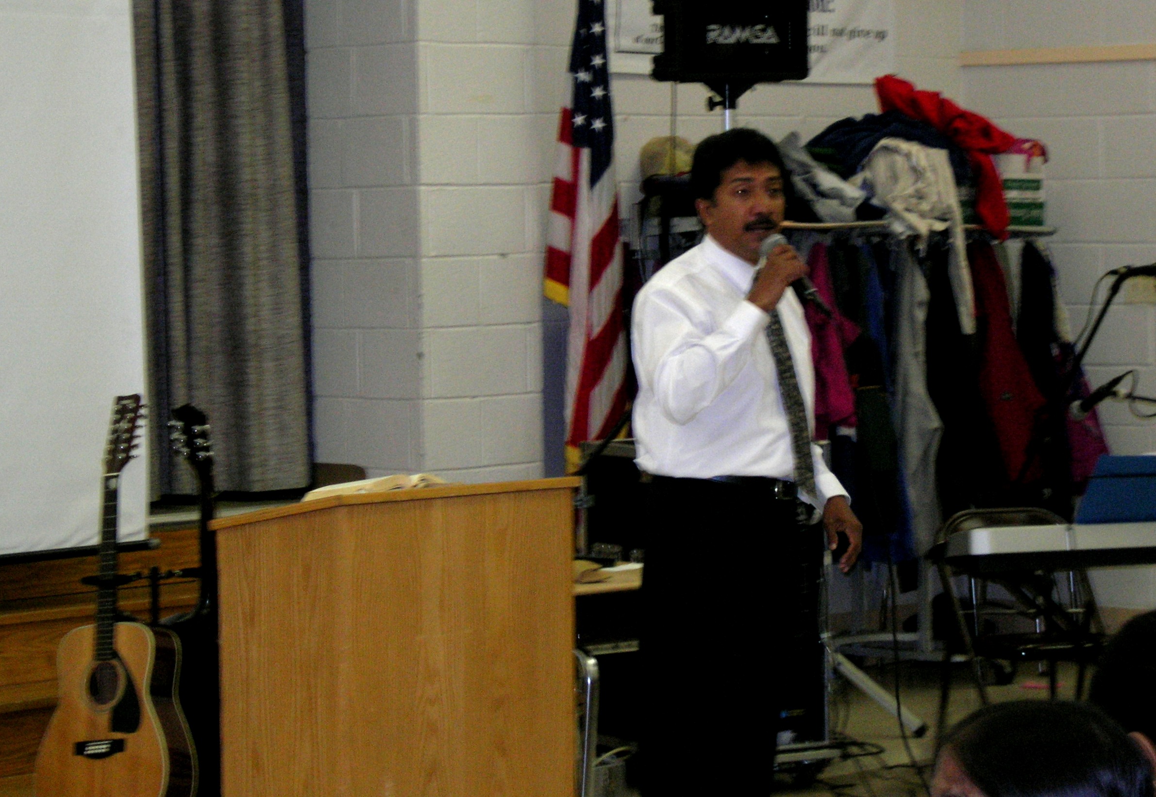 Preaching in Maryland, USA....click to view more pics...